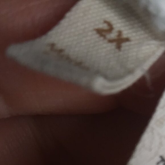 Soft surroundings white with silver gray animal print pull on pants  size 2X - Picture 7 of 16